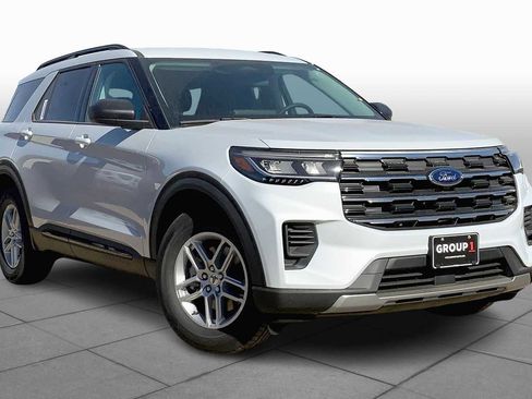 New 2026 Ford Explorer Active image 2