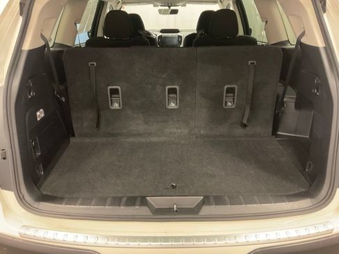 Used 2019 Subaru Ascent Premium w/ Popular Package #2 AWD/4WD image 25
