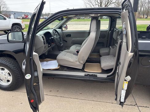Used 2008 Chevrolet Colorado LS RWD image 13