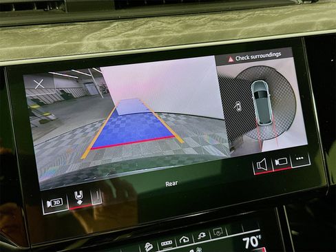 Used 2022 Audi e-tron Premium Plus w/ Premium Plus Package image 14