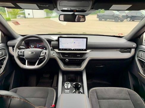 Used 2026 Ford Explorer Tremor w/ Tremor Convenience Package AWD/4WD image 16