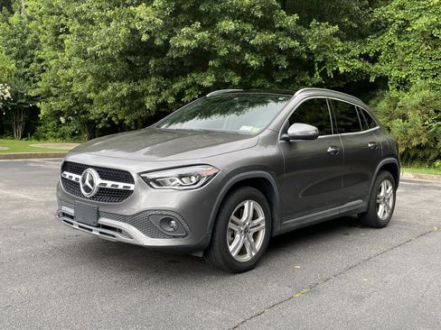 Used 2022 Mercedes-Benz GLA 250 4MATIC image 5