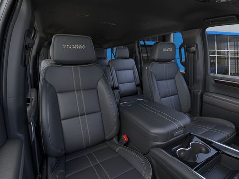 New 2026 Chevrolet Suburban High Country AWD/4WD image 16