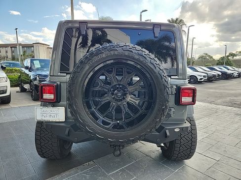 Used 2022 Jeep Wrangler Unlimited Sport w/ Xtreme Recon 35" Tire Package image 8