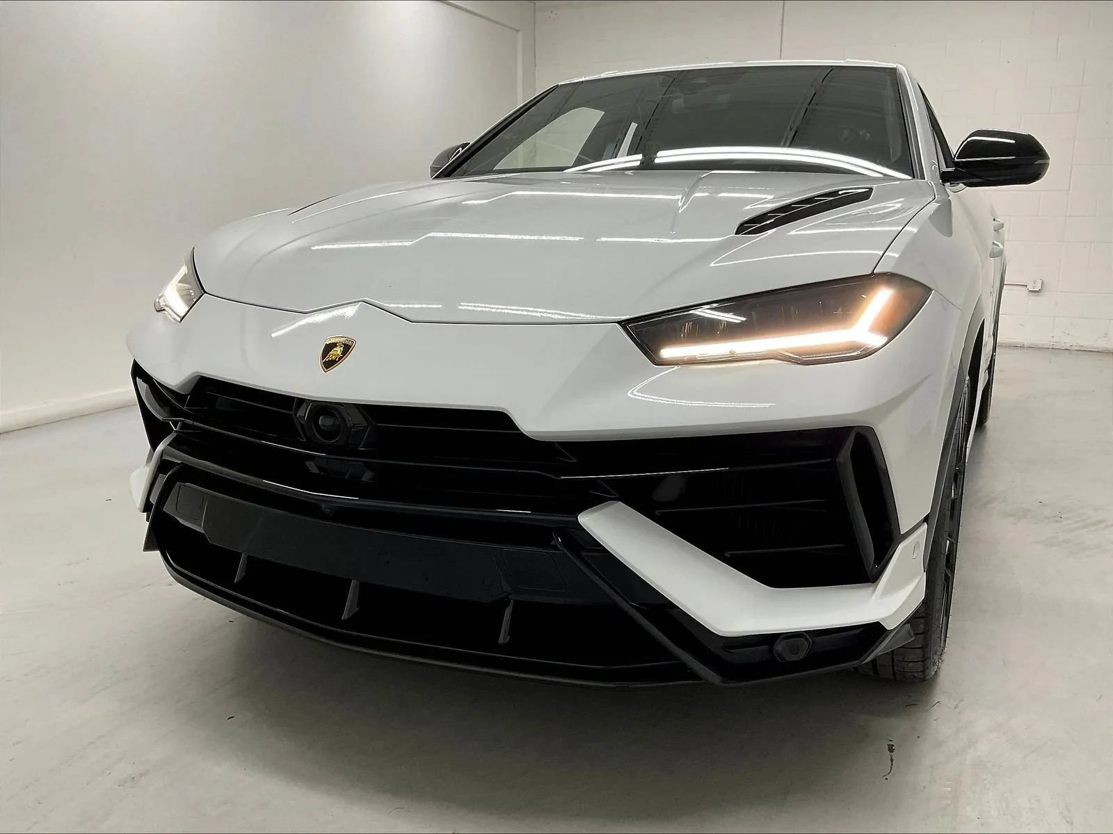 Used 2024 Lamborghini Urus S AWD/4WD image 49