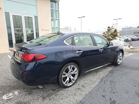 Used 2017 INFINITI Q70 L 3.7 image 8