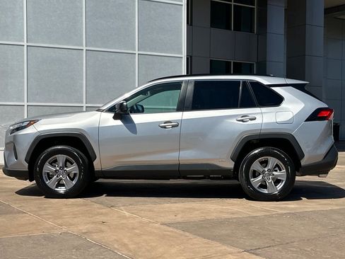 Certified 2023 Toyota RAV4 LE AWD/4WD image 8