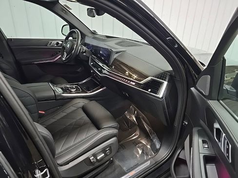 Used 2025 BMW X5 xDrive40i w/ Premium Package image 16