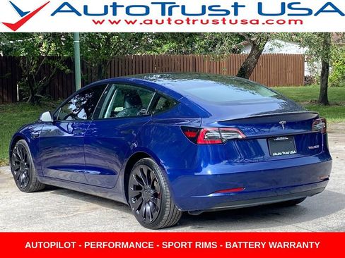 Used 2022 Tesla Model 3 Performance image 5