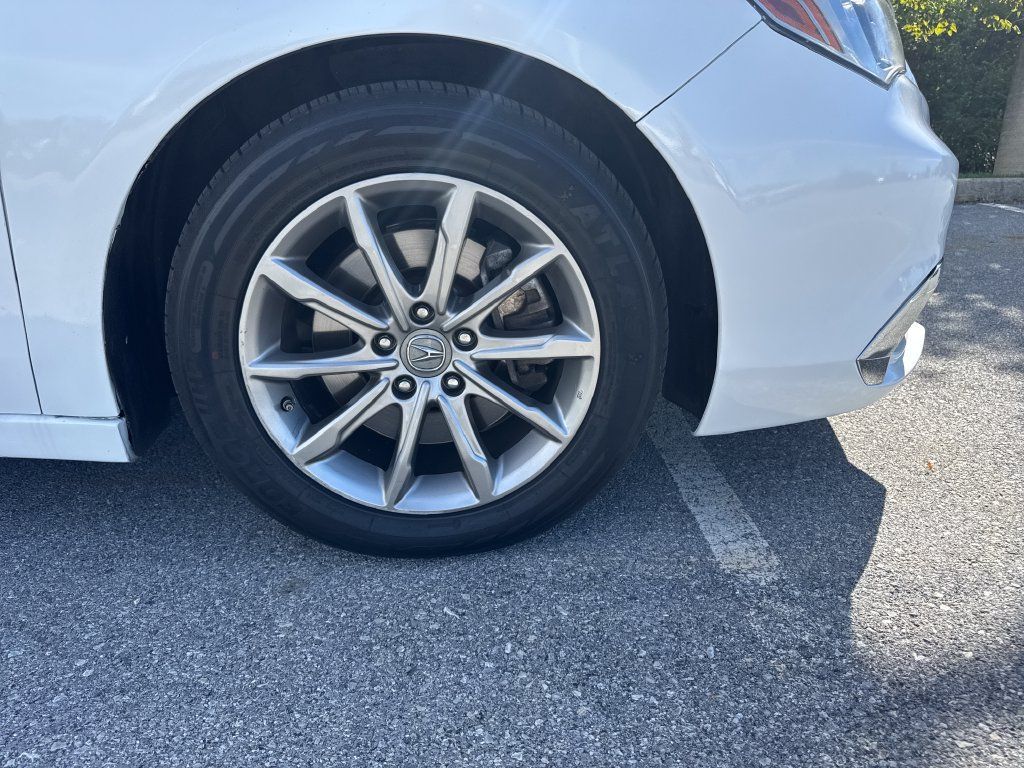 Used 2019 Acura TLX w/ Technology Package FWD image 2