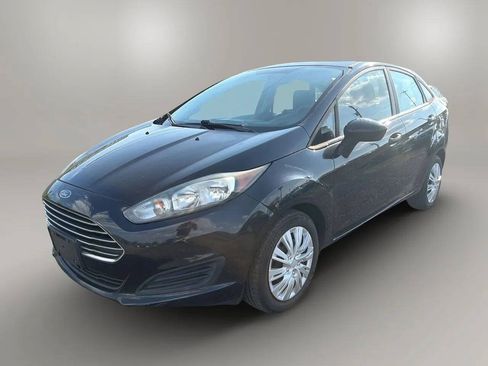 Used 2015 Ford Fiesta S FWD image 3