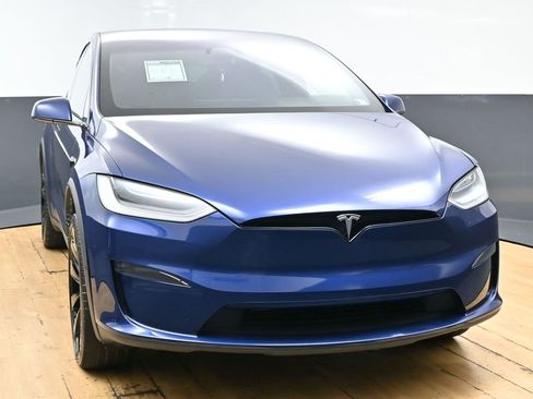 Used 2022 Tesla Model X image 3
