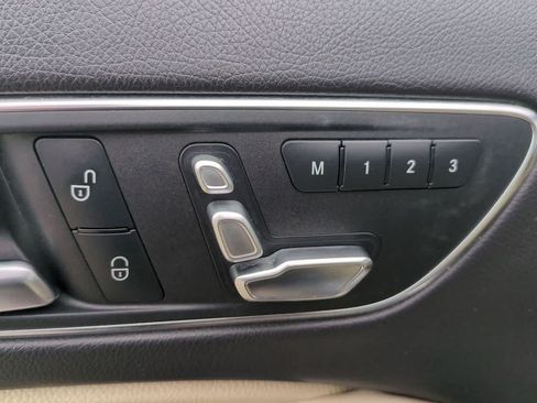 Used 2019 Mercedes-Benz GLA 250 4MATIC image 16