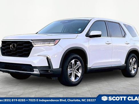 Used 2023 Honda Pilot EX-L image 3
