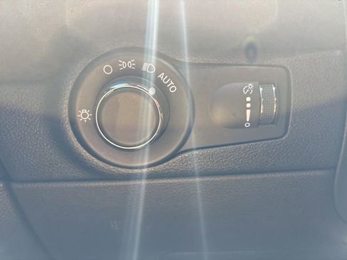 Used 2025 Dodge Durango GT AWD/4WD image 15