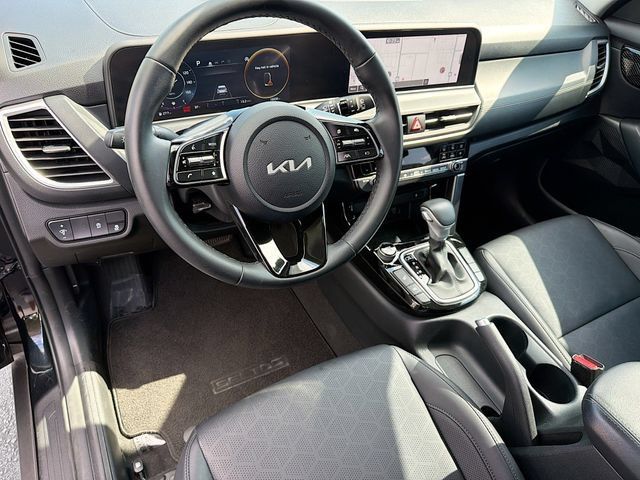 Used 2024 Kia Seltos EX FWD image 9