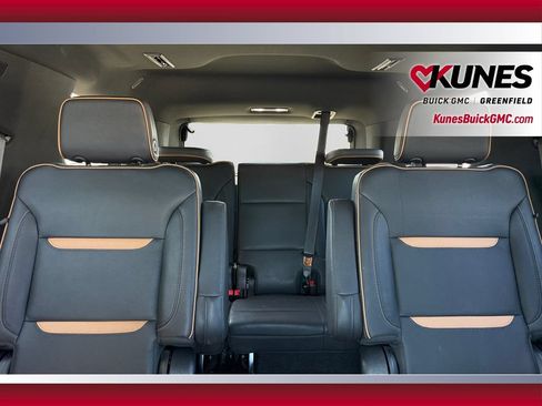 Used 2023 GMC Yukon AT4 w/ Technology Package AWD/4WD image 13