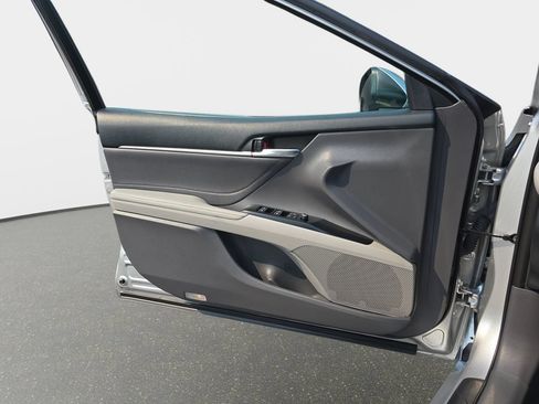 Used 2018 Toyota Camry XLE w/ Audio Package FWD image 25