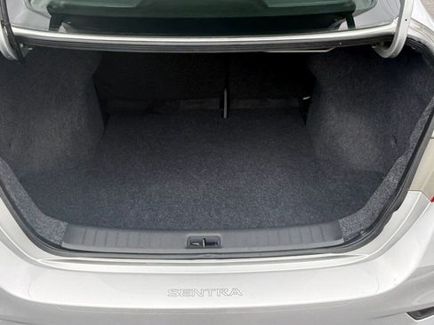 Used 2019 Nissan Sentra SR w/ Exterior Package FWD image 36