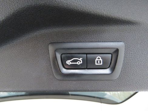 Used 2019 BMW X7 xDrive40i w/ Parking Assistance Package AWD/4WD image 19