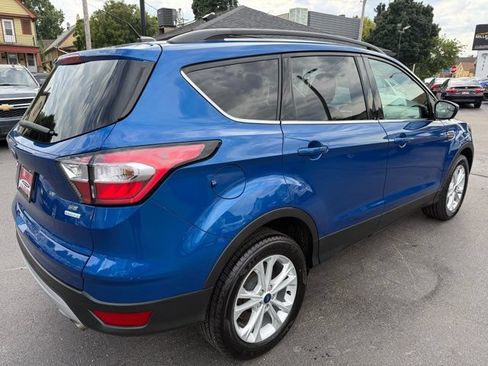 Used 2018 Ford Escape SE FWD image 4
