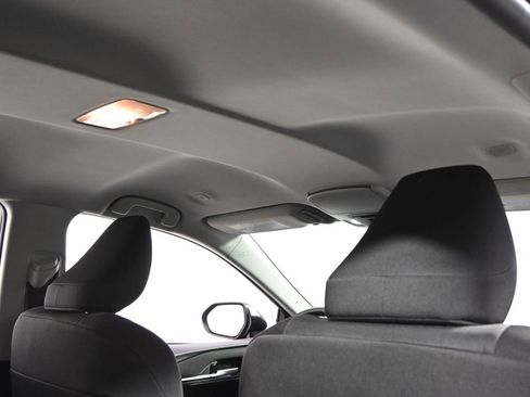 Used 2025 Toyota Camry LE w/ Convenience Package image 17