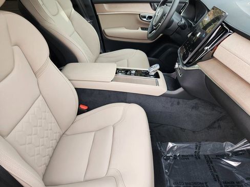 New 2026 Volvo XC90 B6 Plus w/ Protection Package Premier image 18