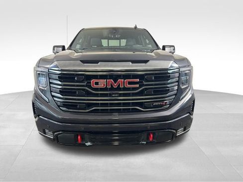 Used 2023 GMC Sierra 1500 AT4 w/ AT4 Premium Package AWD/4WD image 8
