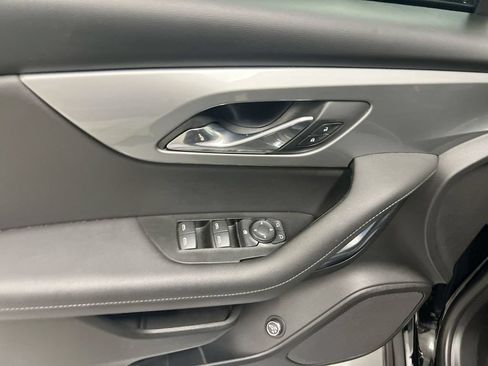 Used 2019 Chevrolet Blazer LT FWD image 20