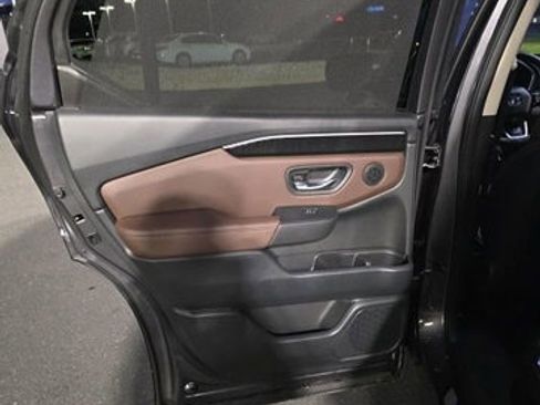 Used 2025 Honda Pilot Elite image 24