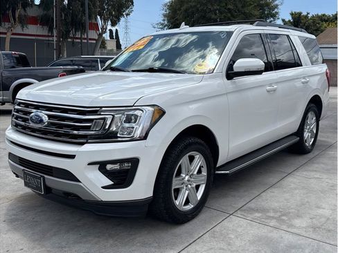 Used 2020 Ford Expedition XLT w/ Equipment Group 202A AWD/4WD image 5