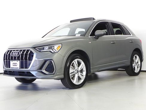 Used 2022 Audi Q3 2.0T Premium Plus w/ Premium Plus Package image 2