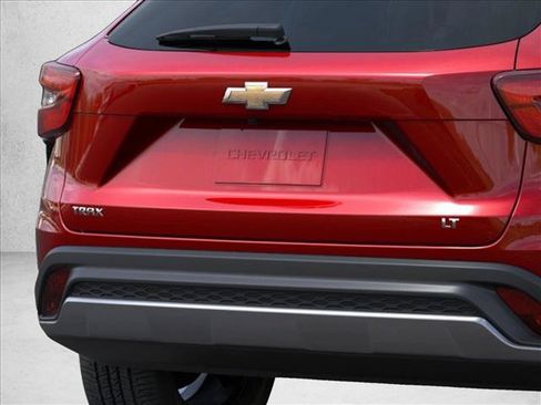 New 2026 Chevrolet Trax LT FWD image 14