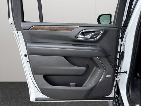 Used 2021 Chevrolet Suburban Premier RWD image 41