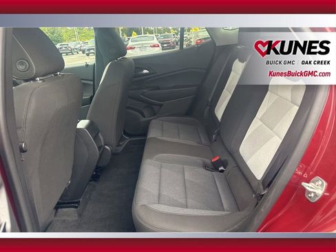 Used 2025 Chevrolet Trax LS image 23