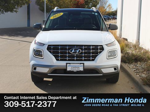 Used 2022 Hyundai Venue Limited image 4