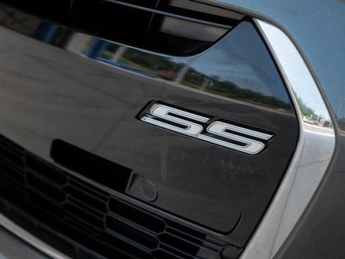 Used 2017 Chevrolet SS image 8