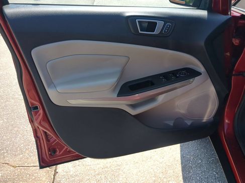 Used 2020 Ford EcoSport Titanium FWD image 23