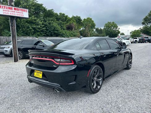 Used 2019 Dodge Charger R/T w/ Navigation & Travel Group RWD image 2