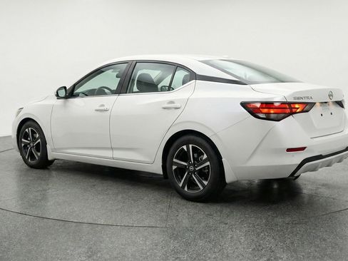 Used 2025 Nissan Sentra SV image 6