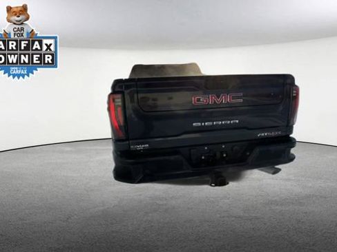 Used 2024 GMC Sierra 2500 AT4X image 8