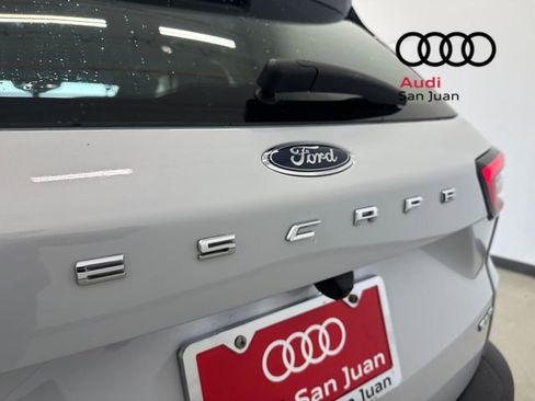 Used 2026 Ford Escape ST-Line AWD/4WD image 13