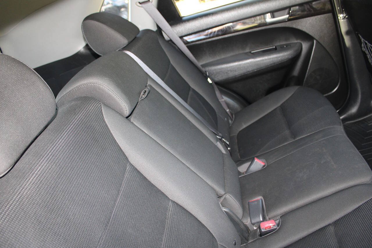 Used 2014 Kia Sorento LX FWD image 40