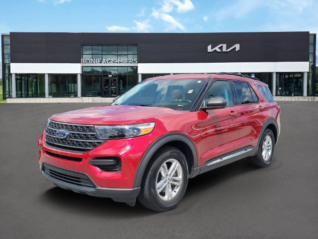 Used 2023 Ford Explorer XLT RWD image 2