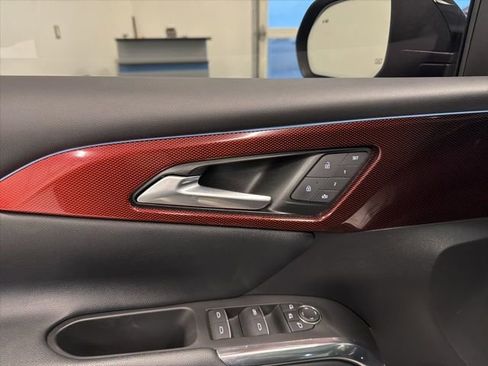 Used 2024 Chevrolet Traverse RS image 30