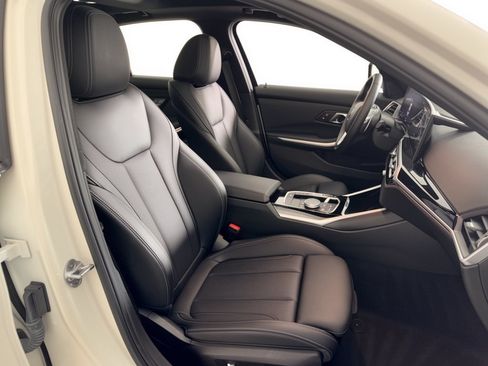 Certified 2024 BMW 330i Sedan w/ Convenience Package RWD image 31