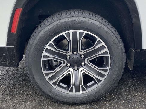 Used 2022 Nissan Maxima SR w/ Sport Mat Group image 11