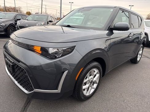 Used 2023 Kia Soul LX w/ Option Group 015 image 3