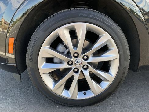 Used 2023 Buick Envision Avenir image 10