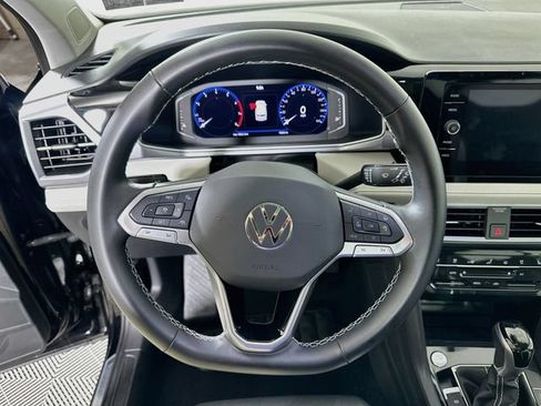 Certified 2025 Volkswagen Taos SEL AWD/4WD image 12